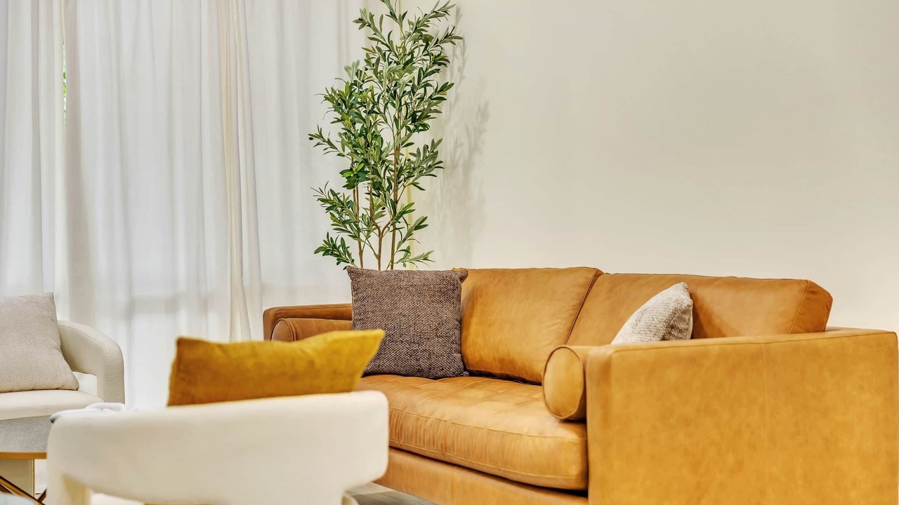 Photo of Livingroom in Fox Hills