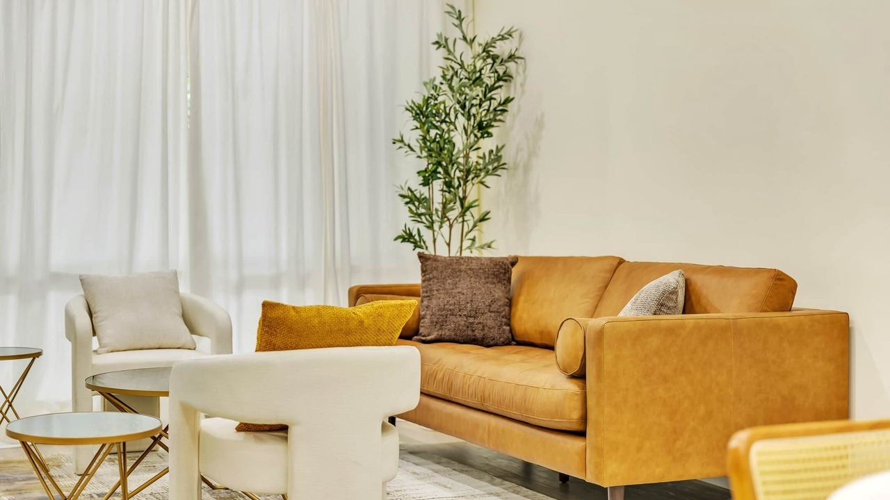 Photo of Livingroom in Fox Hills