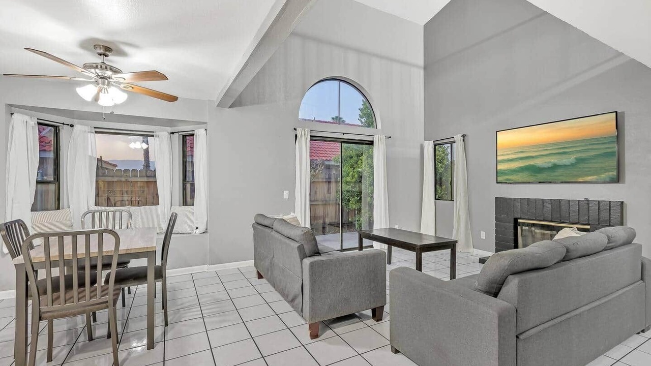 Photo of Livingroom in San Bernardino