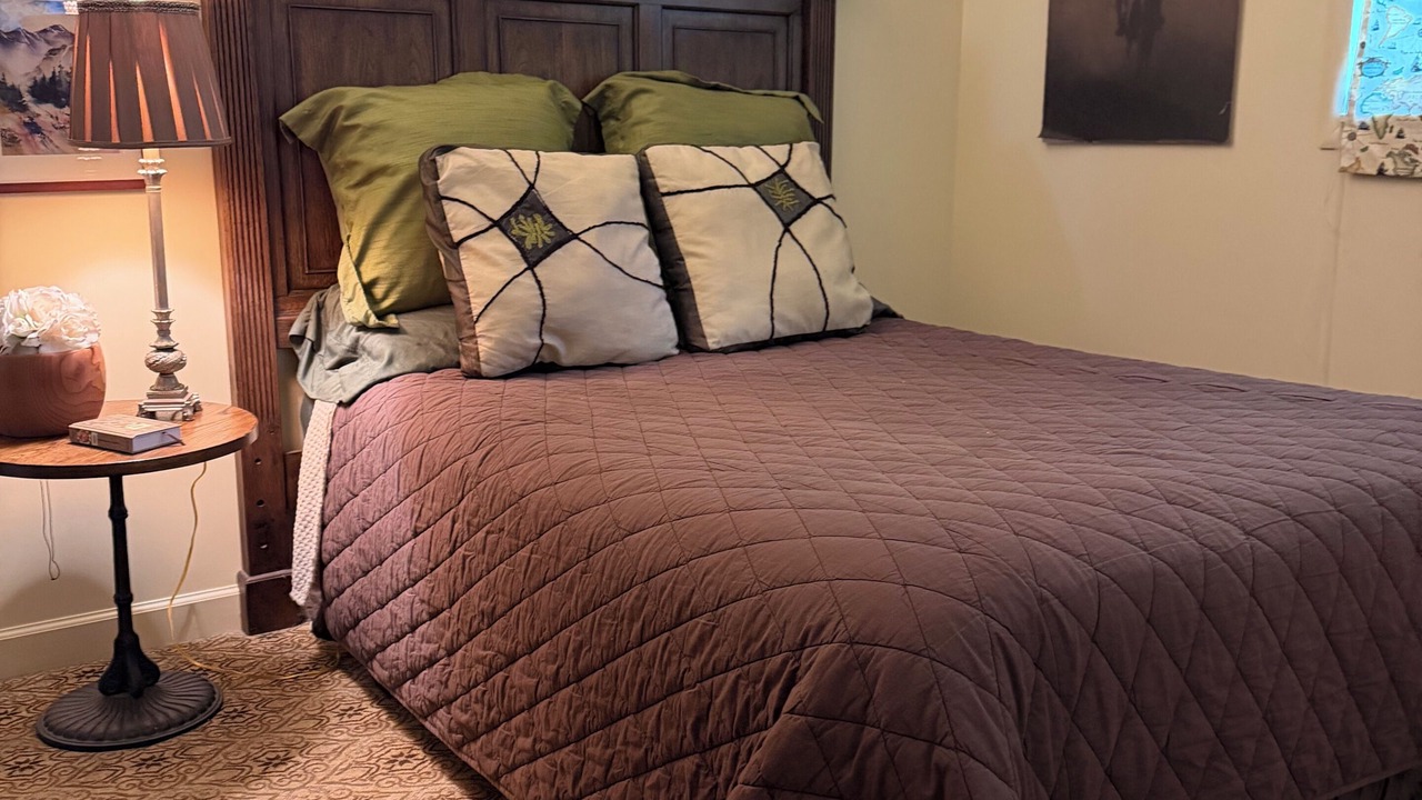 Photo of Bedroom in Salyer