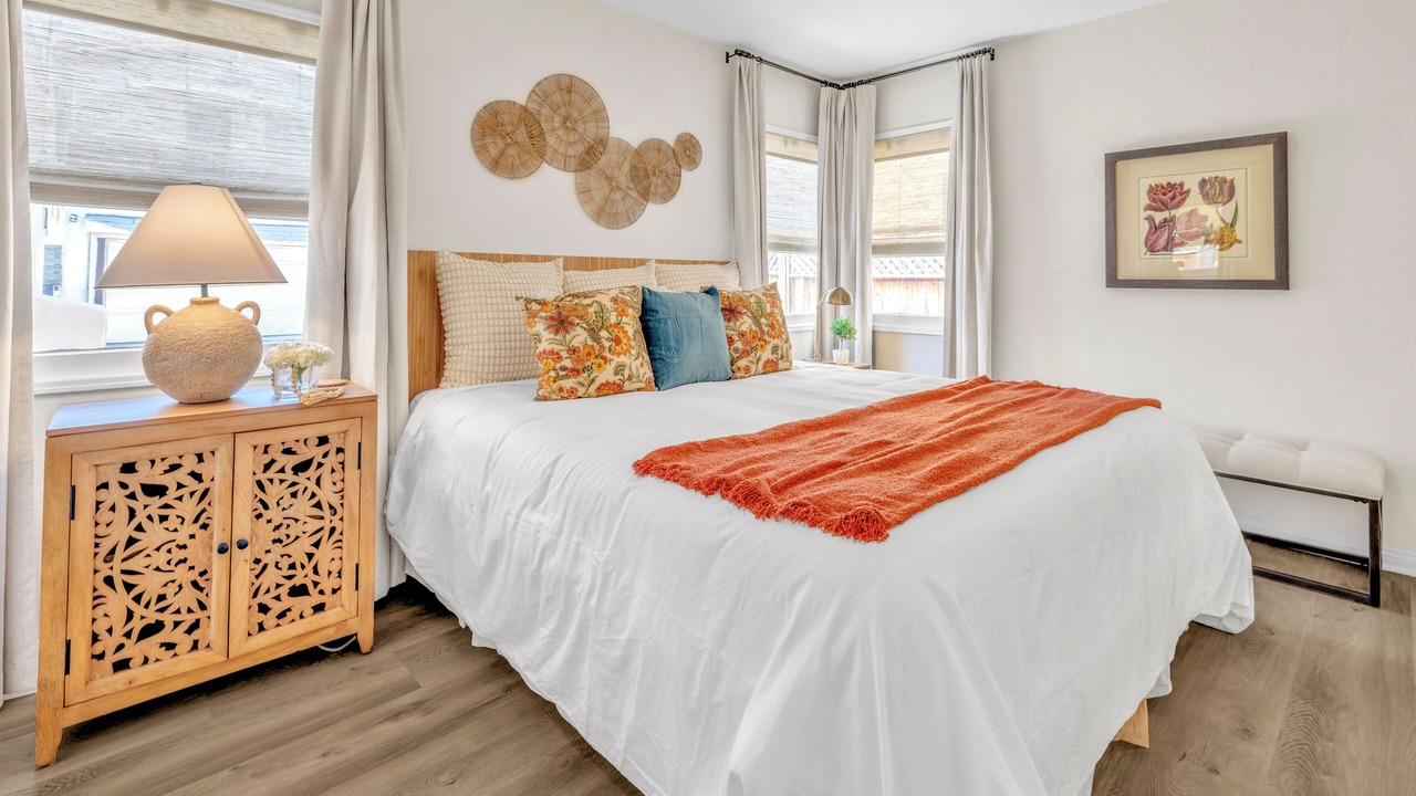 Photo of Bedroom in Belmont Shore