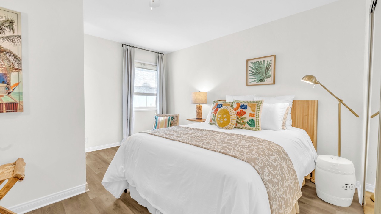 Photo of Bedroom in Belmont Shore