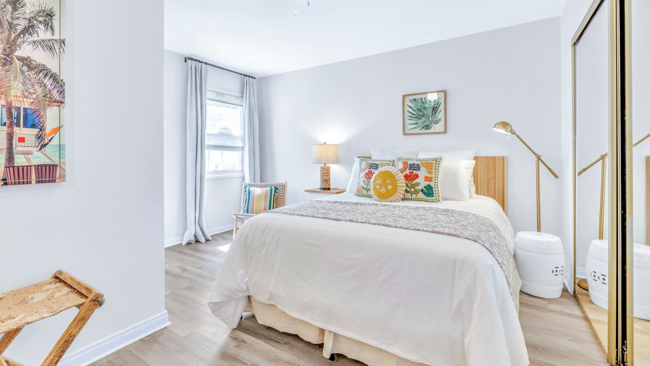 Photo of Bedroom in Belmont Shore
