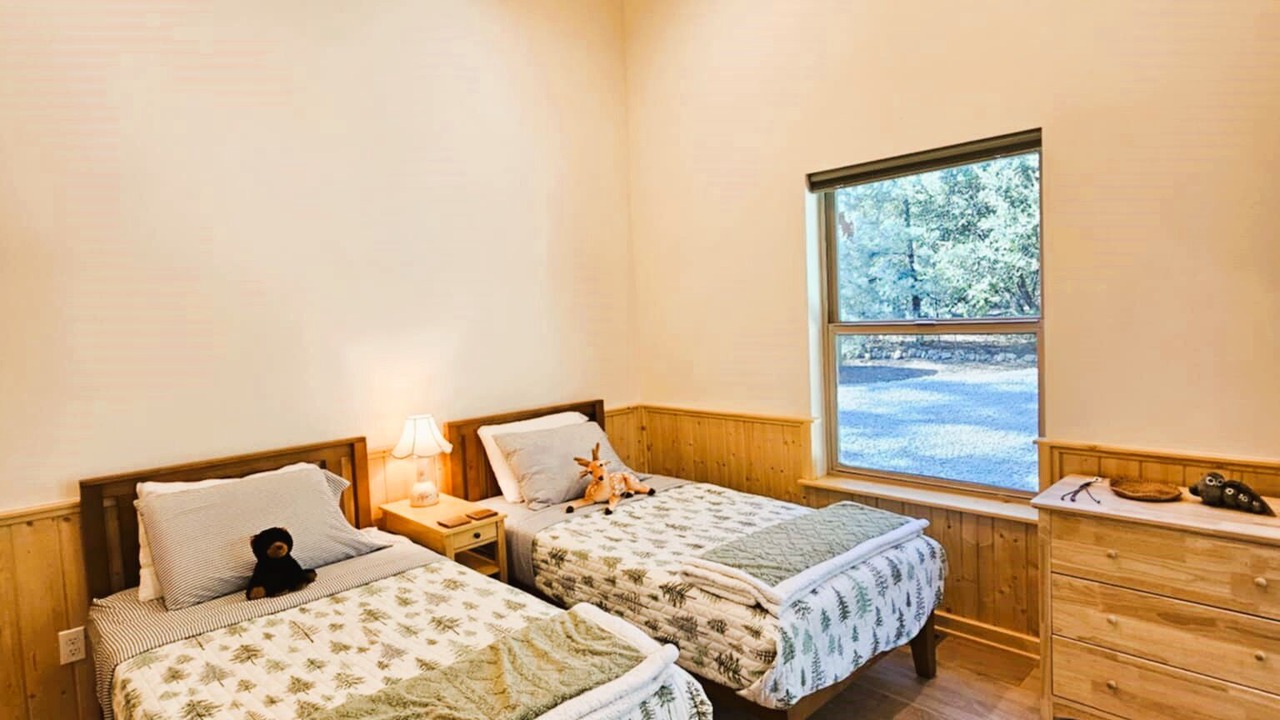 Photo of Bedroom in Pine Mountain Club