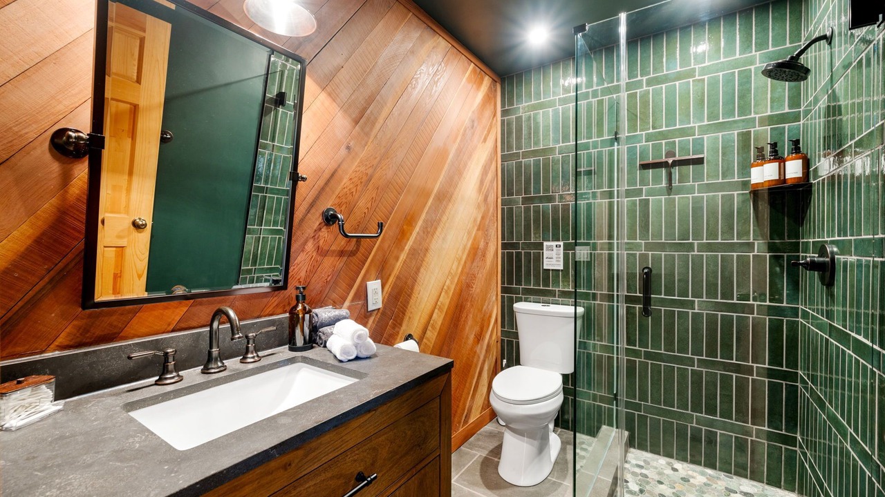Photo of Bathroom in Highland Pines