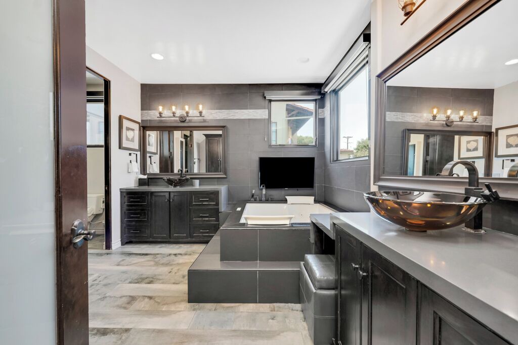 Photo of Bathroom in Hollywood Hills