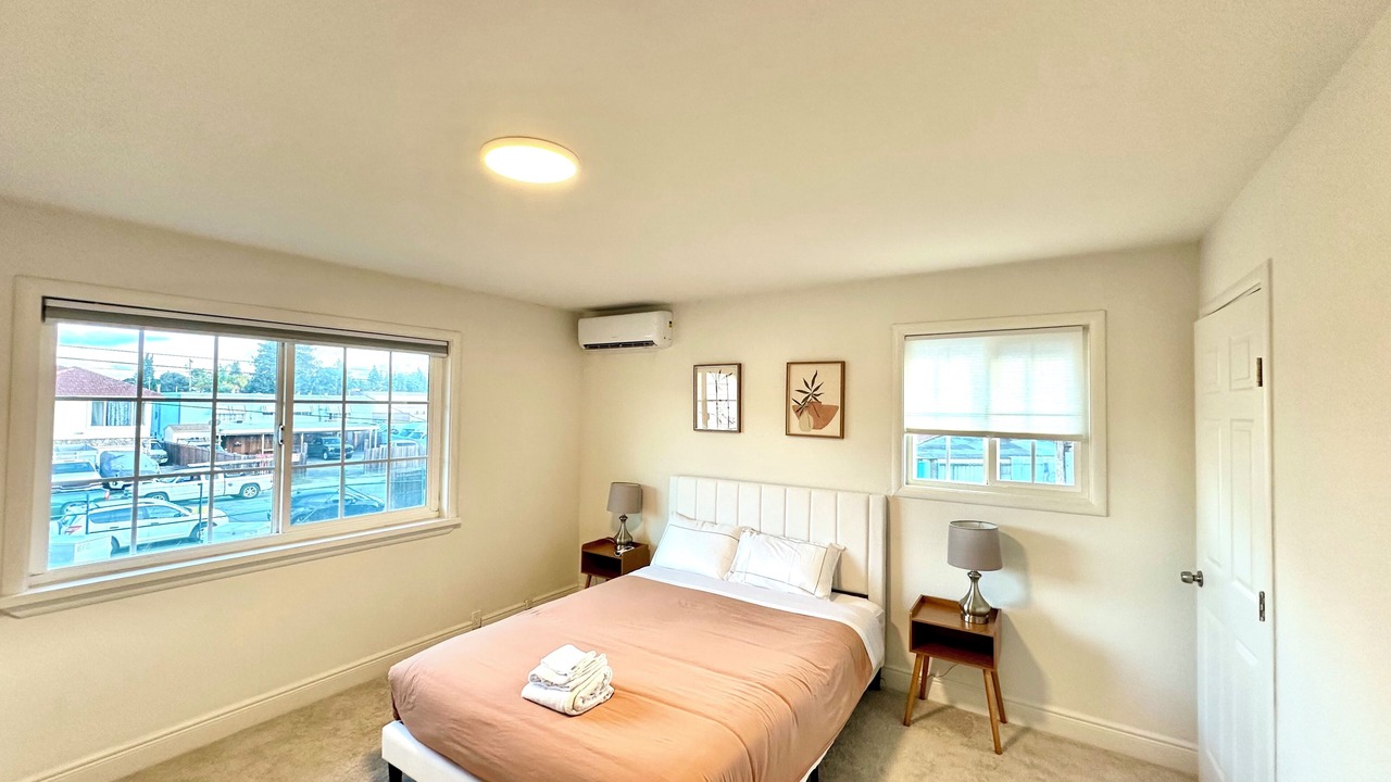 Photo of Bedroom in South Fair Oaks