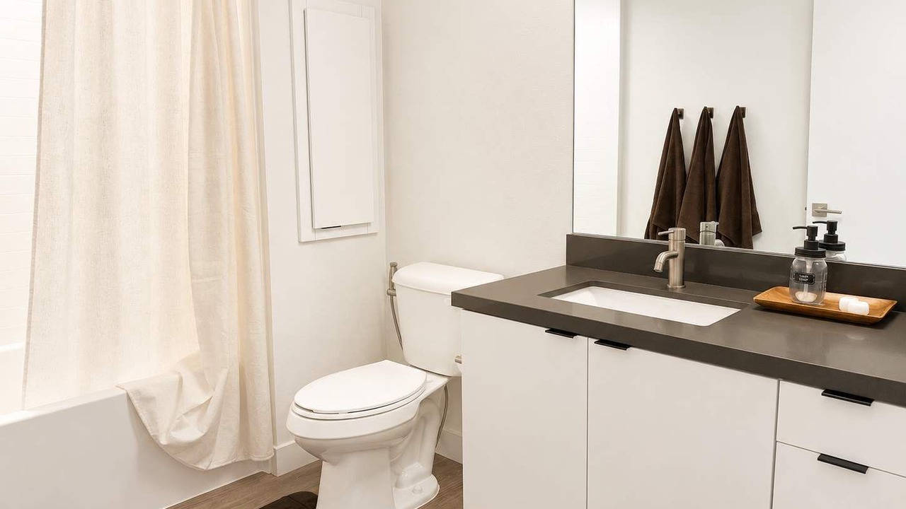 Photo of Bathroom in Lyon Street