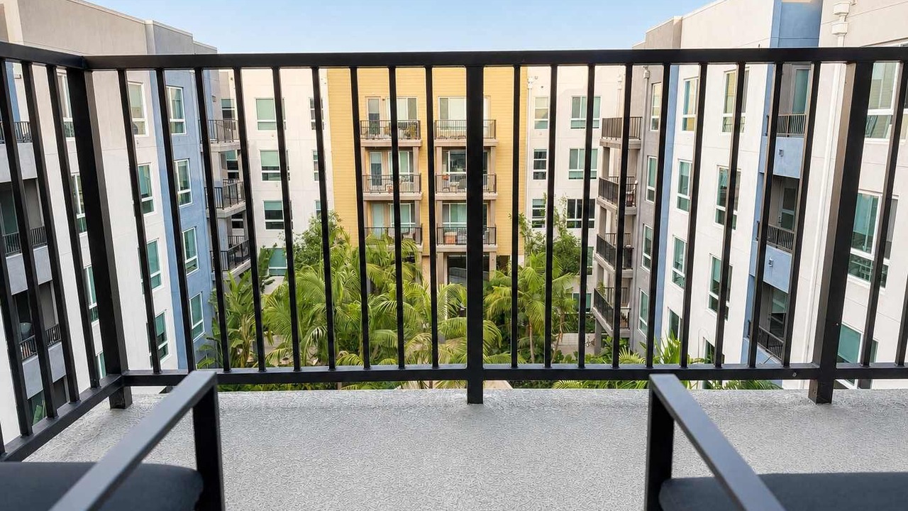 Photo of Patio Balcony in Lyon Street