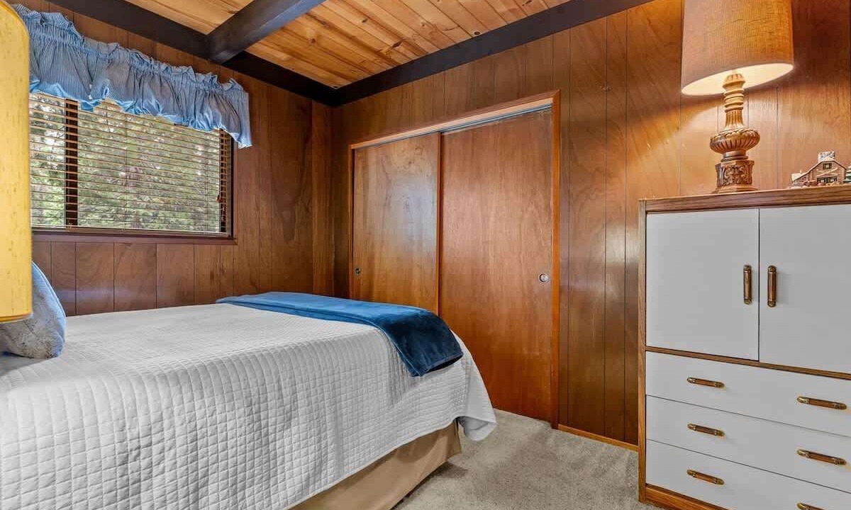 Photo of Bedroom in Homewood