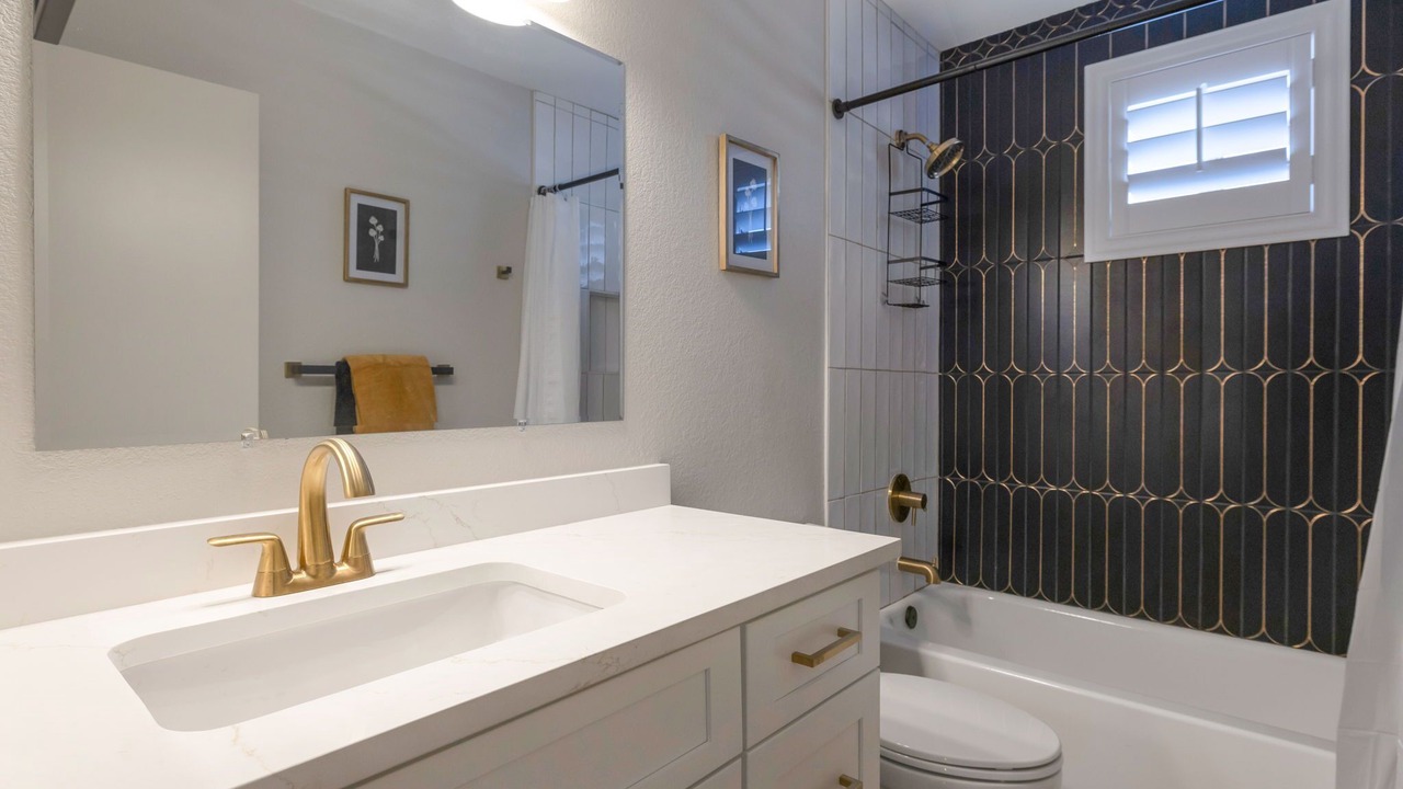 Photo of Bathroom in Palm Valley