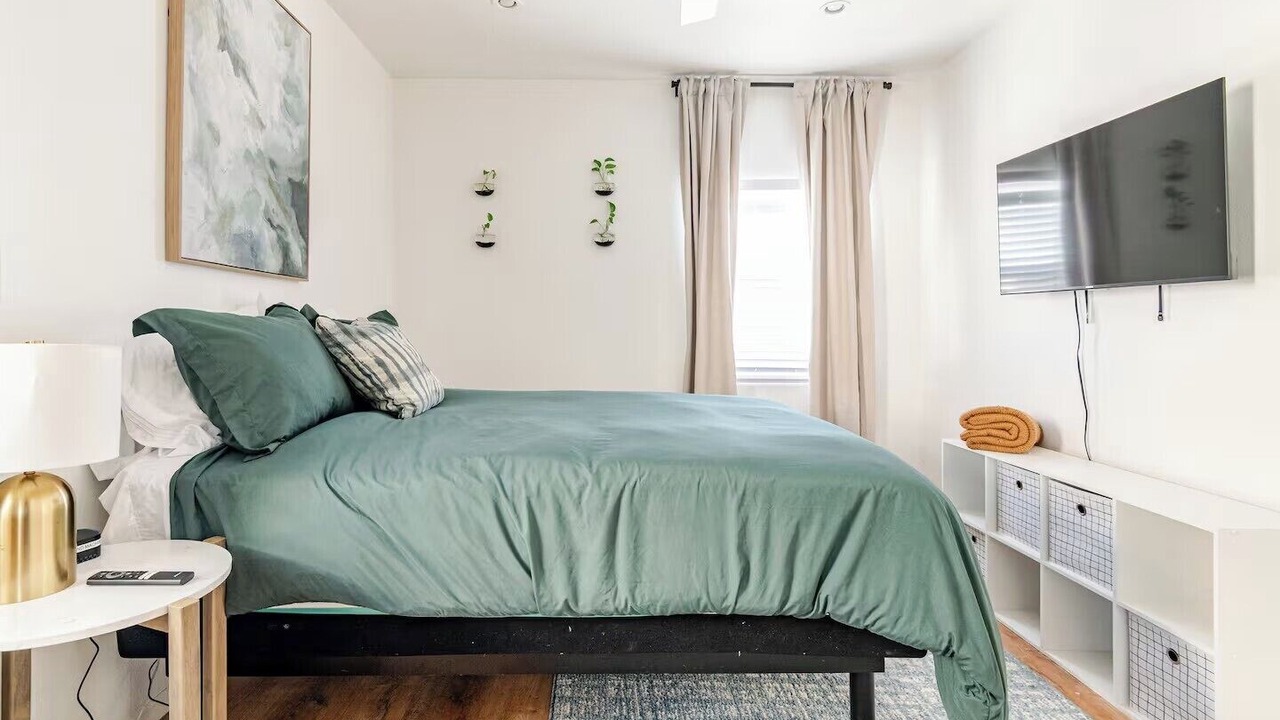 Photo of Bedroom in South Gate