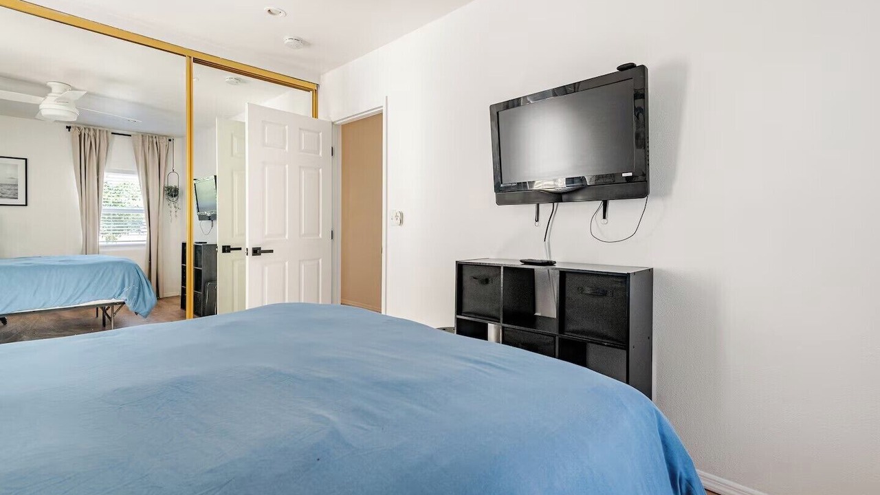 Photo of Bedroom in South Gate