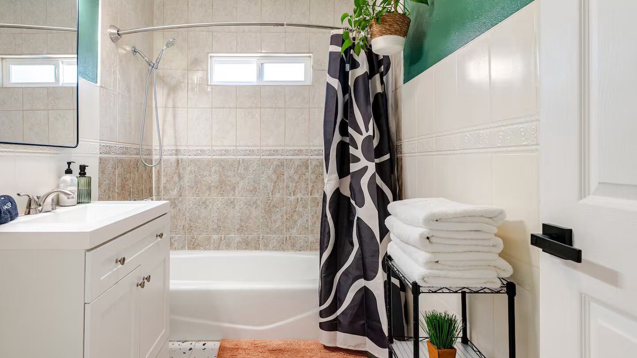 Photo of Bathroom in South Gate