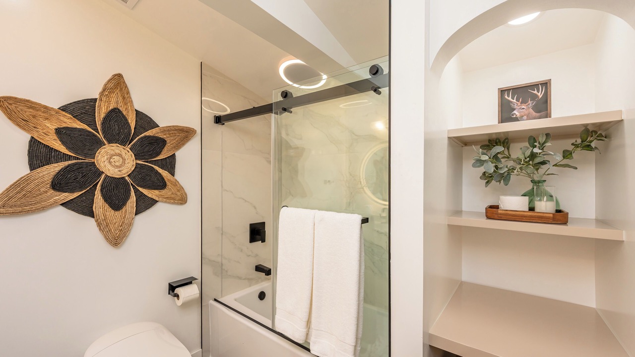Photo of Bathroom in Summit Estates