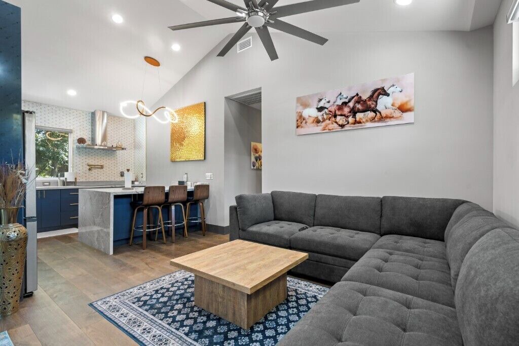 Photo of Livingroom in Fremont