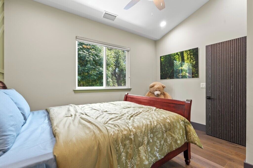 Photo of Bedroom in Fremont