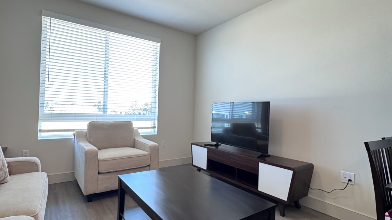 Photo of Livingroom in Midway District