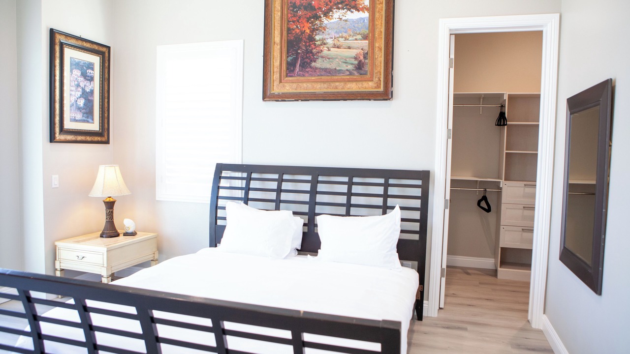 Photo of Bedroom in Midway City