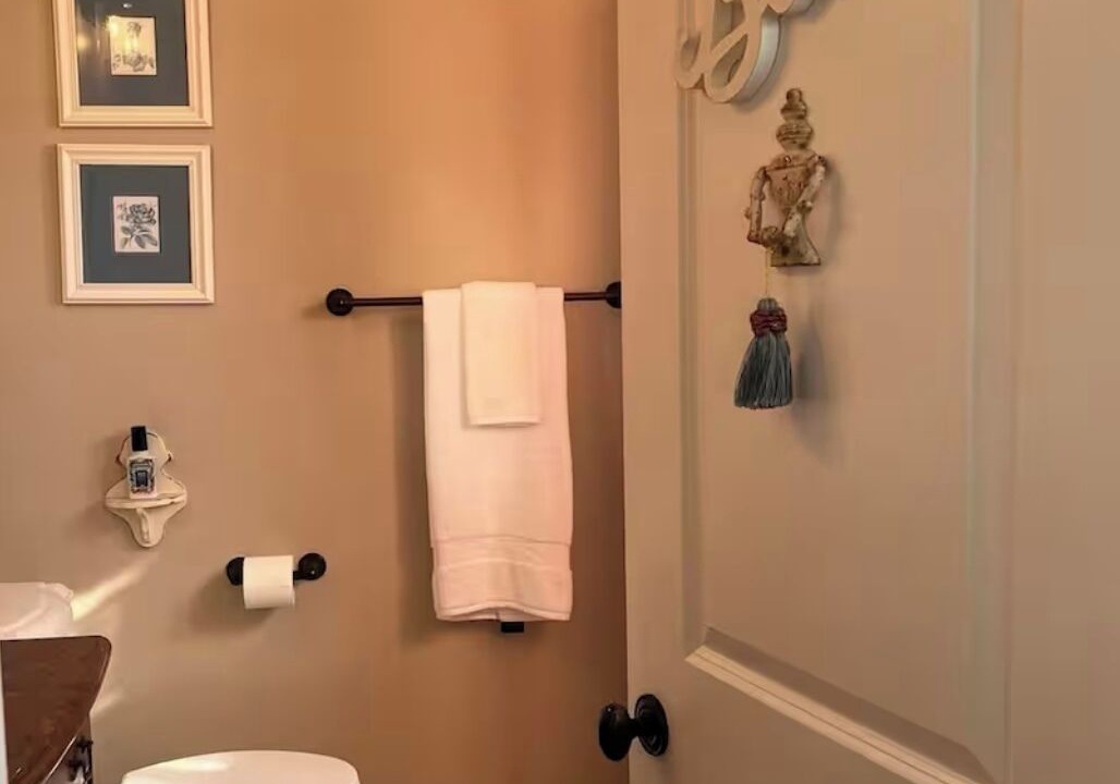 Photo of Bathroom in Avalon