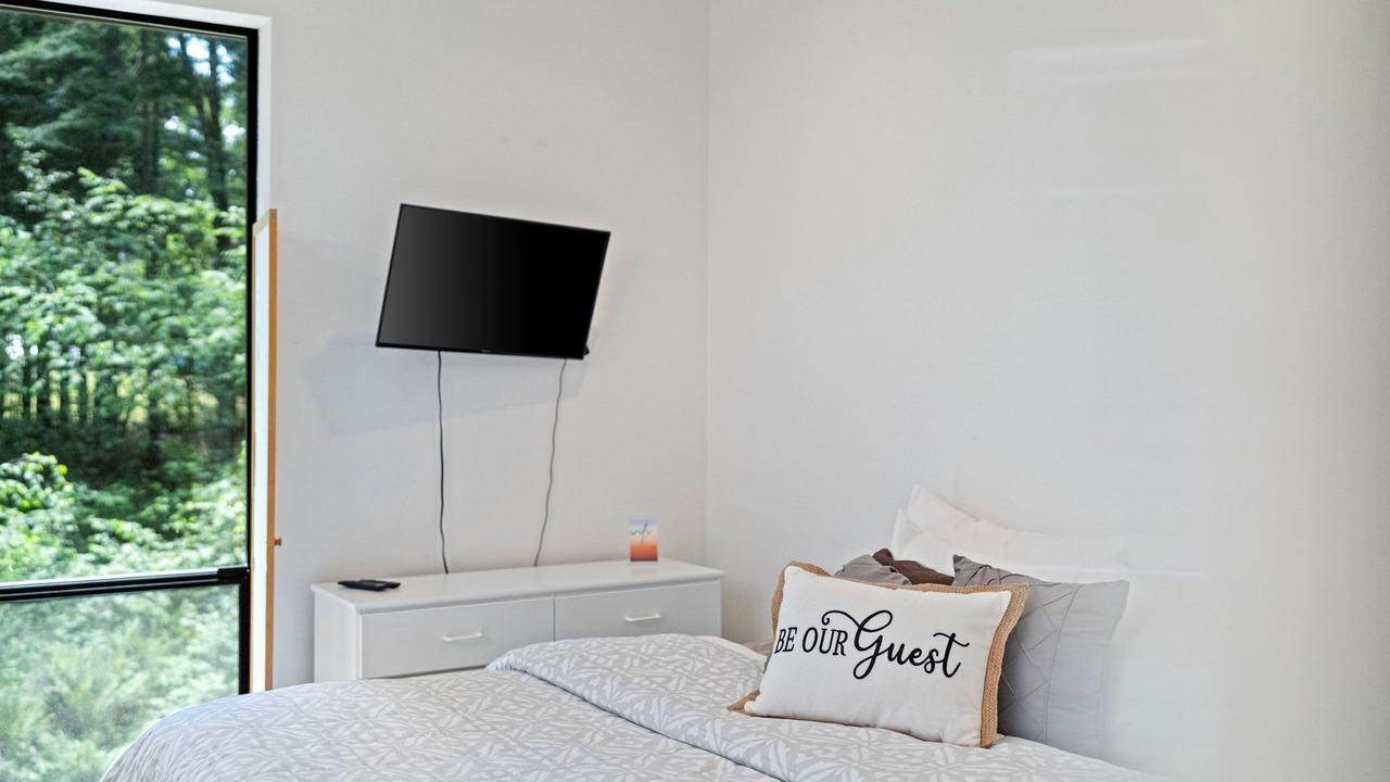 Photo of Bedroom in Crescent City