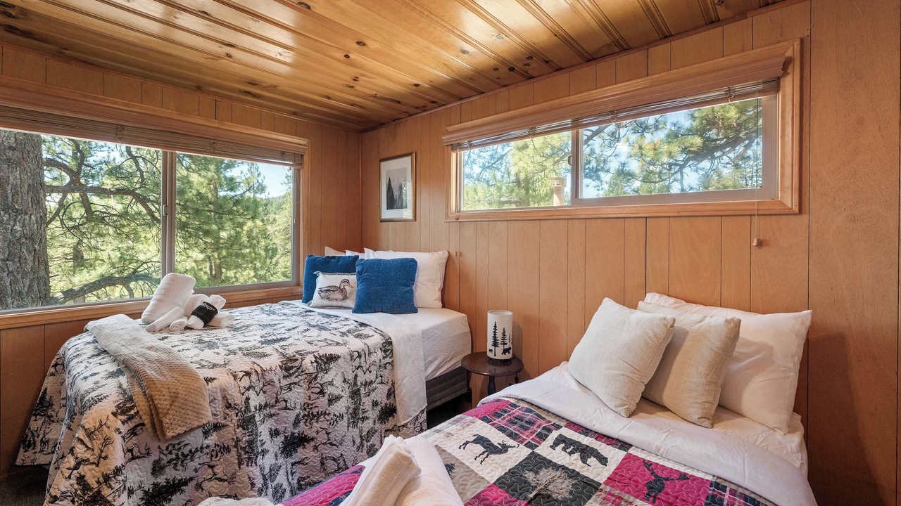 Photo of Bedroom in Fawnskin
