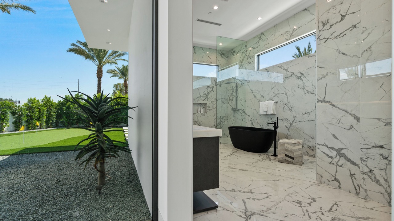 Photo of Bathroom in Indio