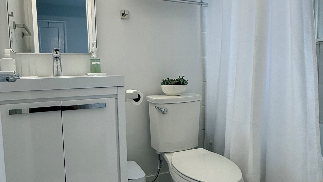 Photo of Bathroom in Palms