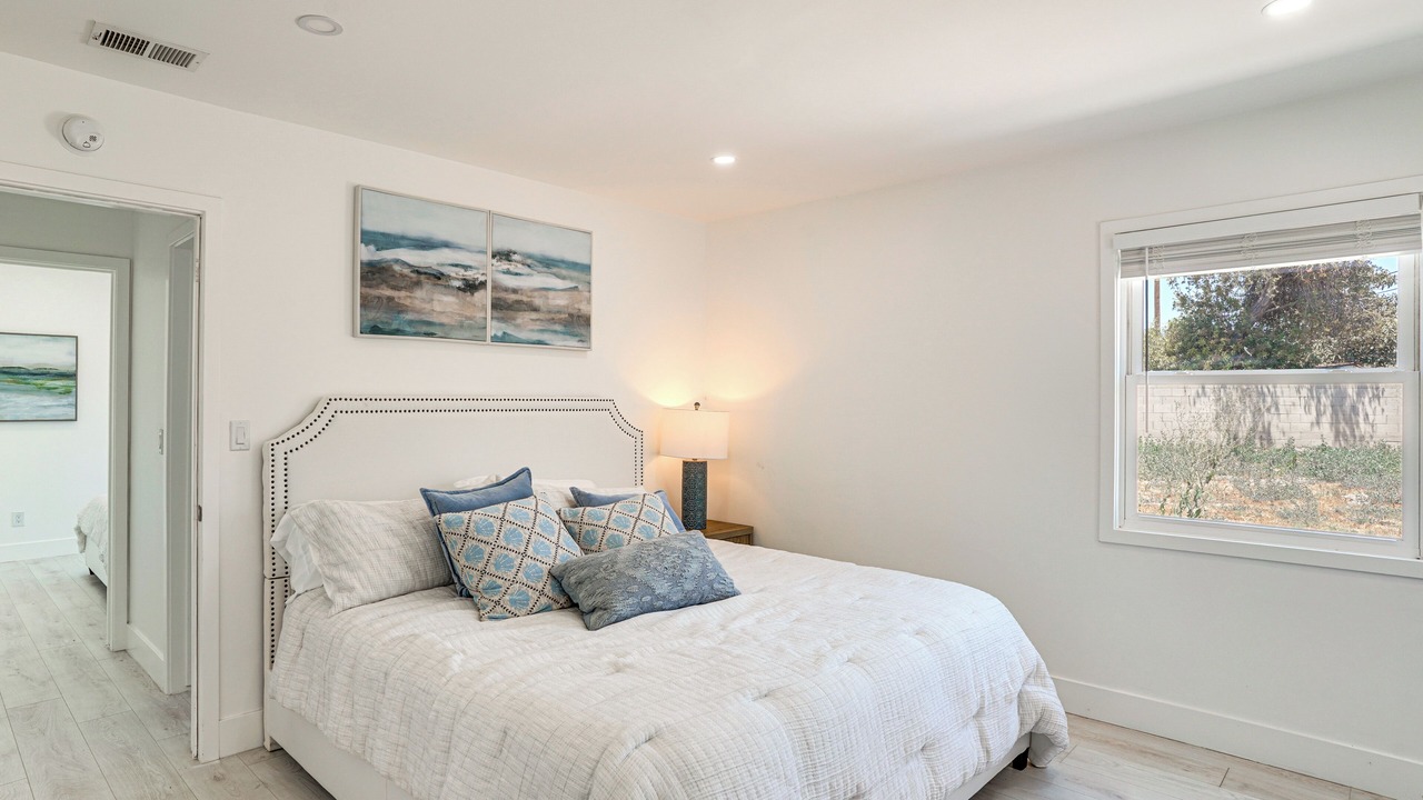 Photo of Bedroom in Midway City