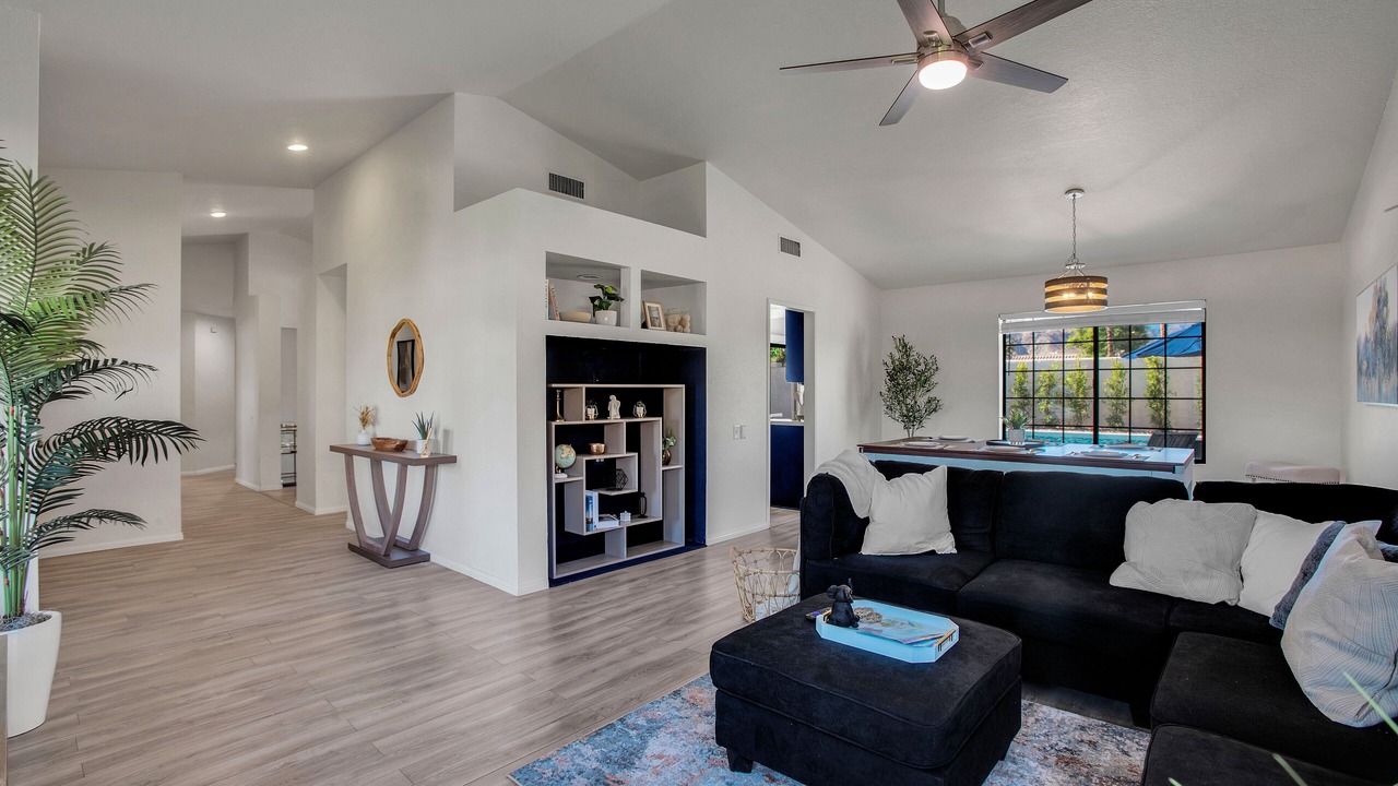Photo of Livingroom in Palm Desert