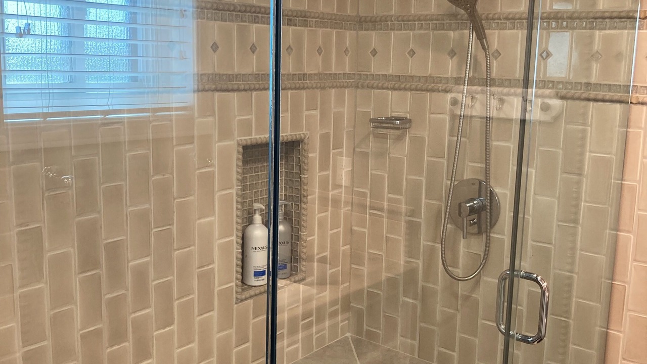 Photo of Bathroom in Discovery Bay