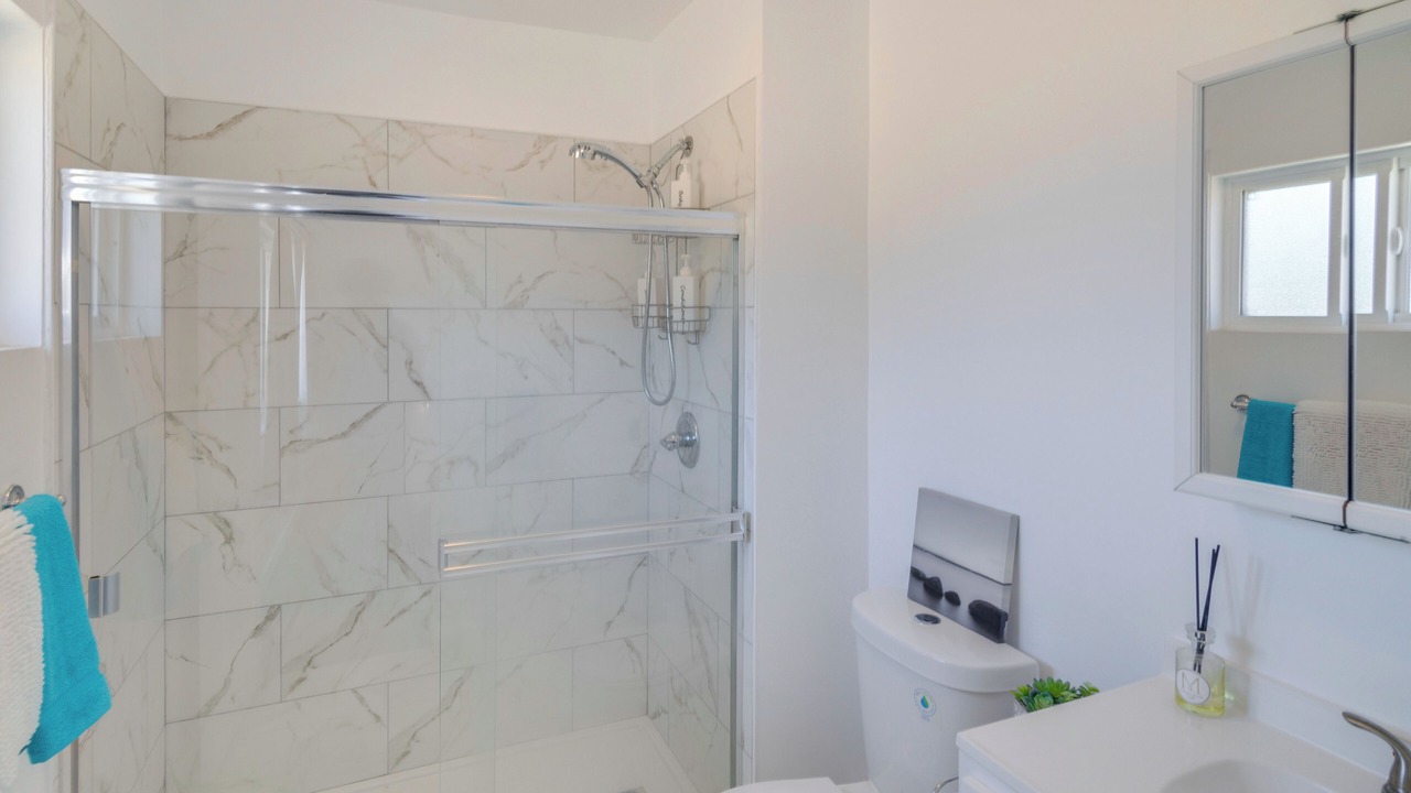 Photo of Bathroom in Lake View Terrace