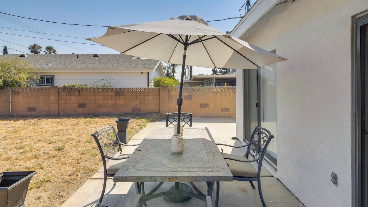 Photo of Outdoor in Lake View Terrace