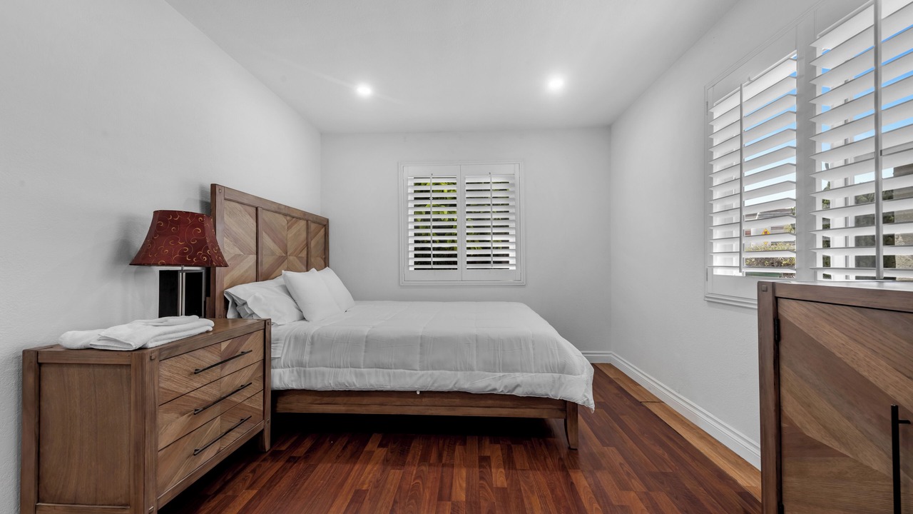 Photo of Bedroom in Midway City