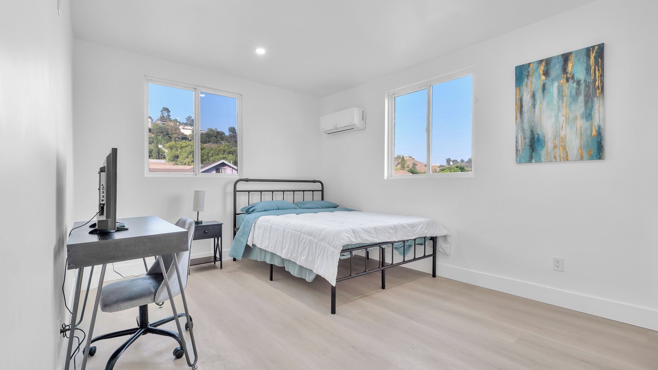 Photo of Bedroom in Cypress Park