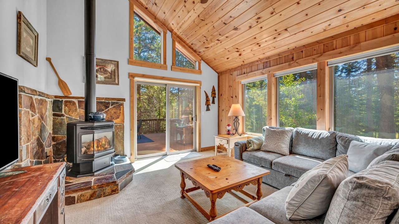 Photo of Livingroom in Truckee