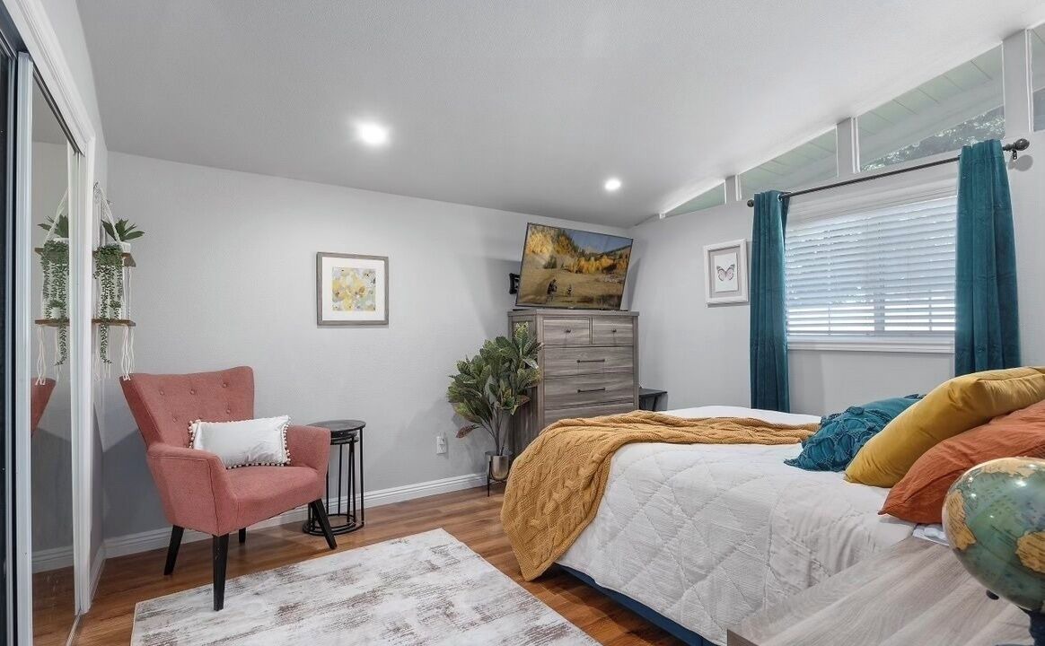 Photo of Bedroom in Northwest Anaheim