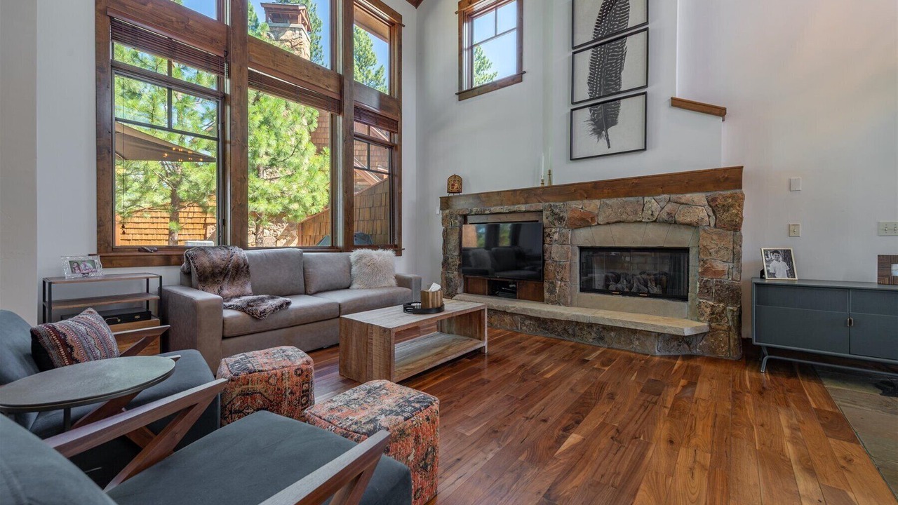 Photo of Livingroom in Truckee