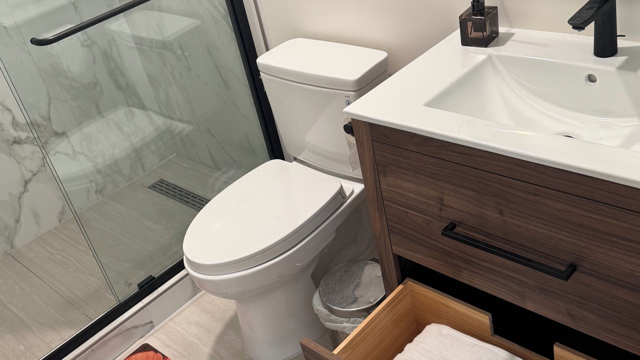 Photo of Bathroom in Outer Mission