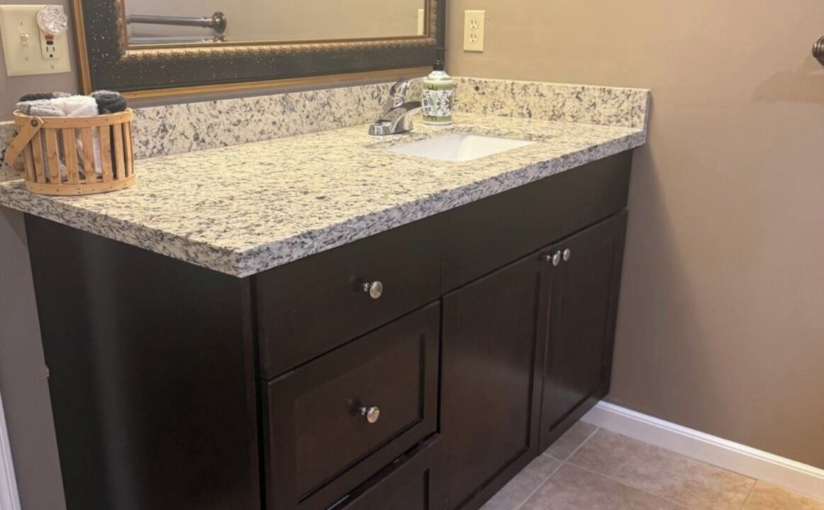 Photo of Bathroom in Oak Knoll Village