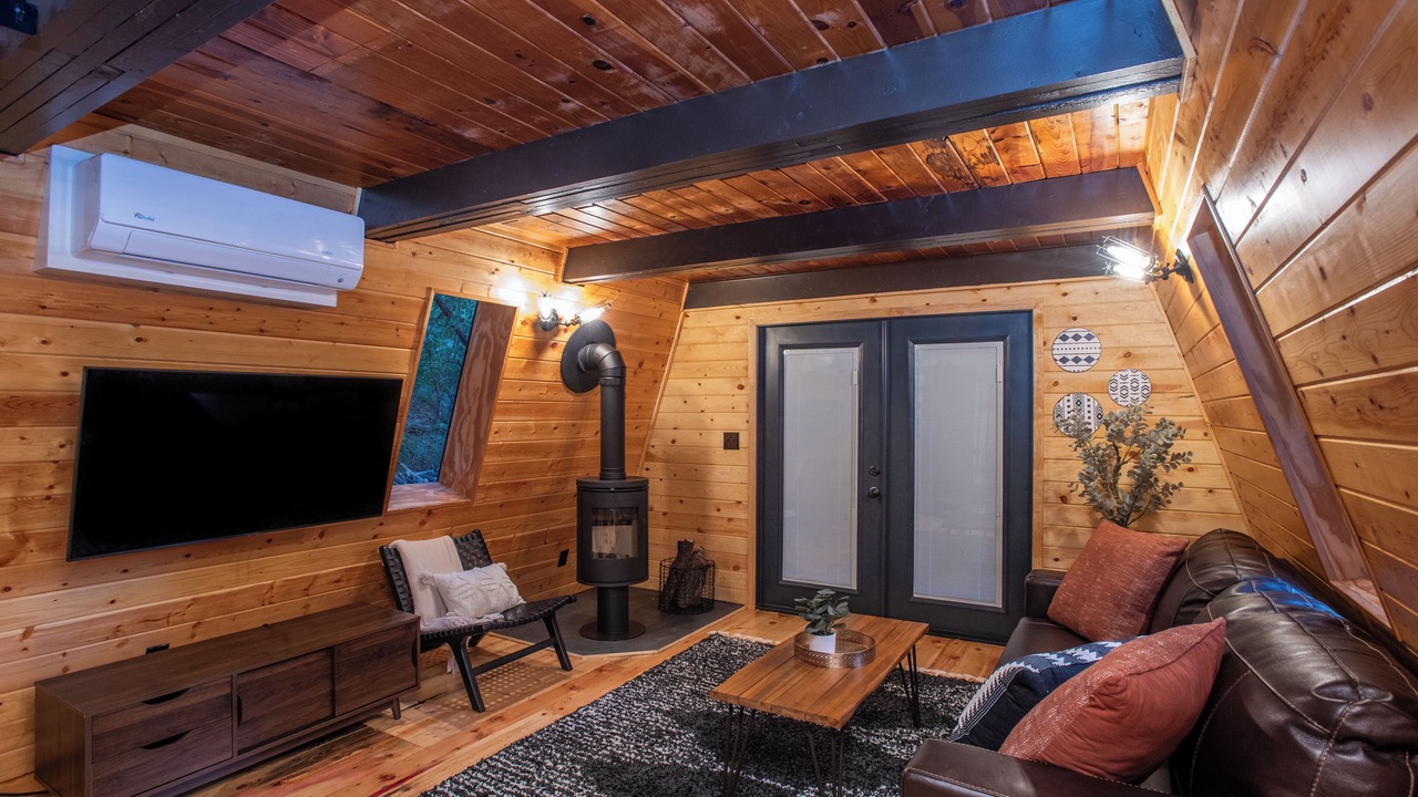 Photo of Livingroom in Groom Creek
