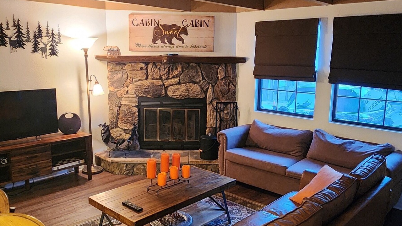 Photo of Livingroom in Big Bear Lake