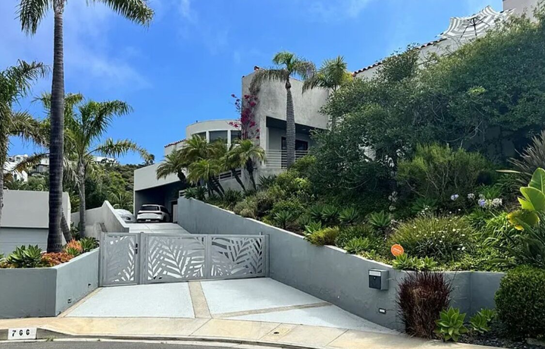 Photo of Outdoor in Arch Beach Heights
