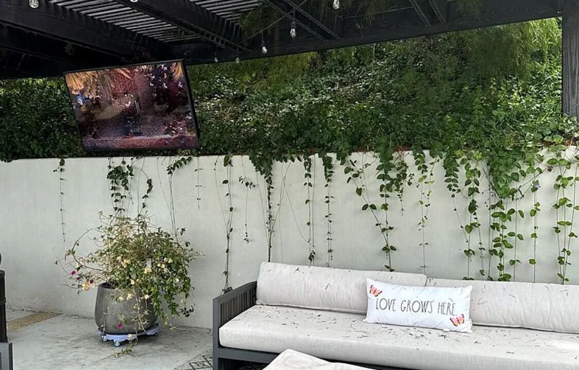 Photo of Outdoor in Arch Beach Heights