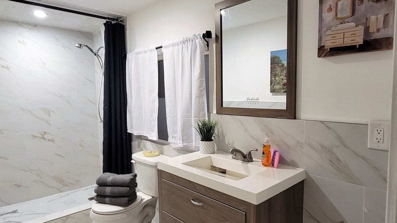 Photo of Bathroom in Los Angeles