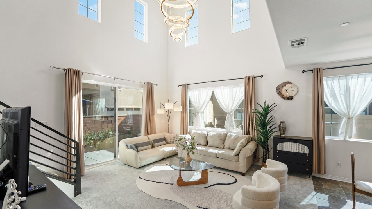 Photo of Livingroom in Chino