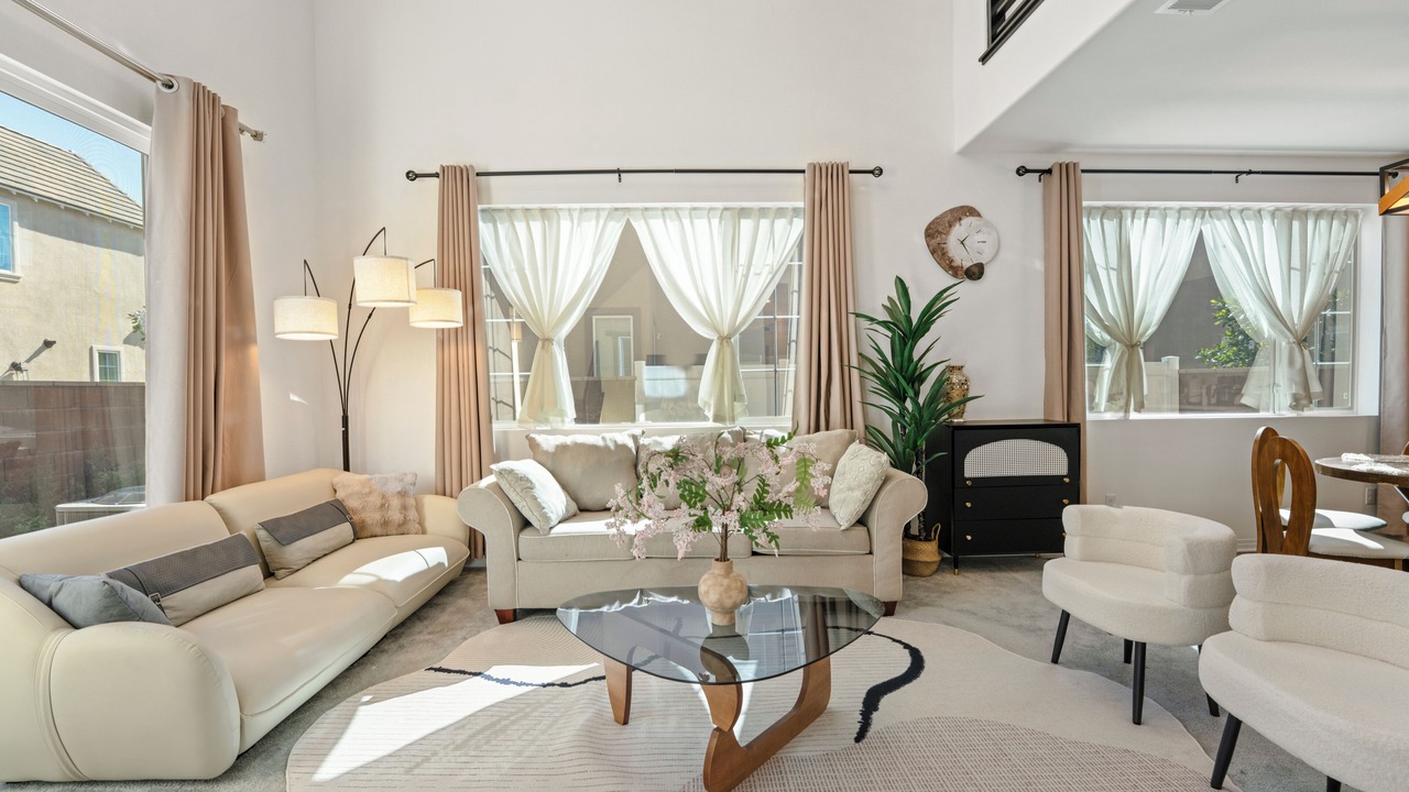 Photo of Livingroom in Chino