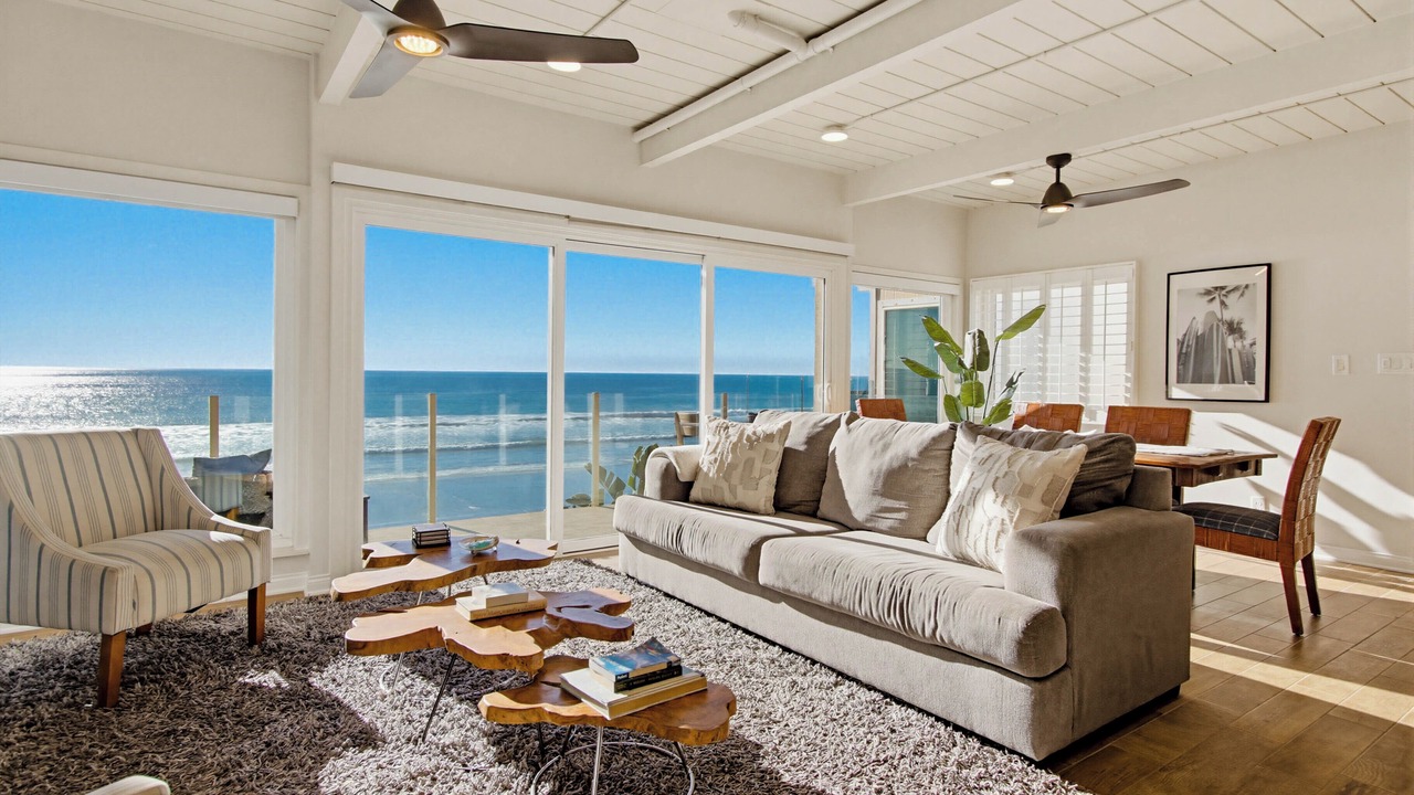 Photo of Livingroom in South Oceanside