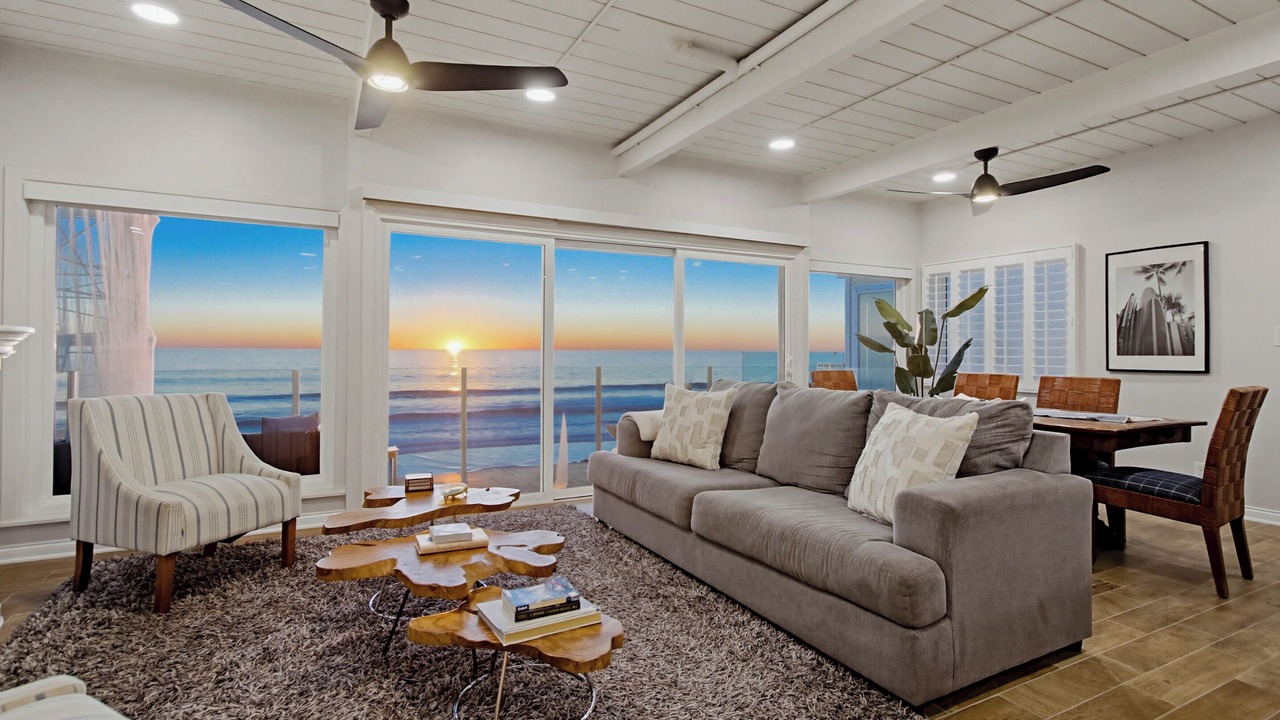 Photo of Livingroom in South Oceanside
