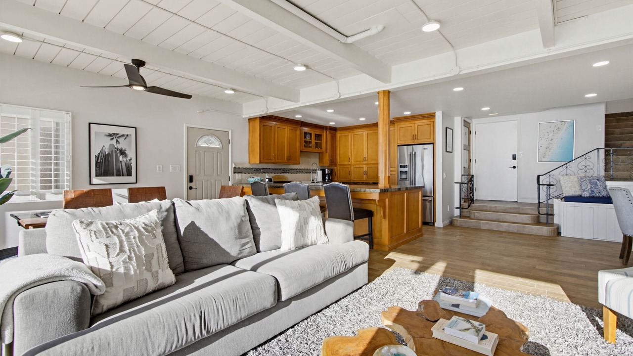 Photo of Livingroom in South Oceanside